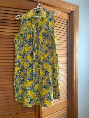 100% Silk Club Monaco Yellow Floral Sleeveless Dress